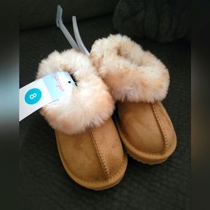 Cat and jack faux fur booties